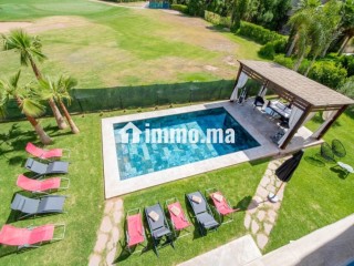 vente-luxueuse-villa-front-golf
