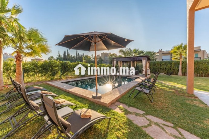 vente-luxueuse-villa-front-golf-big-11