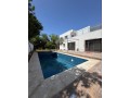 maison-de-luxe-a-louer-a-souissi-5-chambres-air-conditionne-et-cheminee-small-2