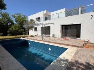 maison-de-luxe-a-louer-a-souissi-5-chambres-air-conditionne-et-cheminee