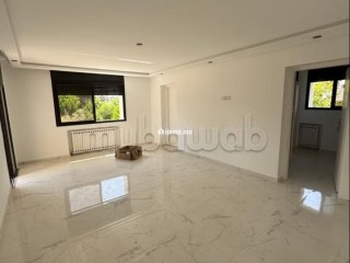 Maison de luxe à louer à Souissi. 5 chambres. Air conditionné et cheminée - Villa à louer - Rabat