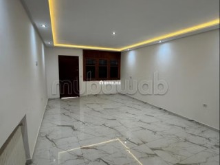 Maison de luxe à louer à Souissi. 5 chambres. Air conditionné et cheminée - Villa à louer - Rabat