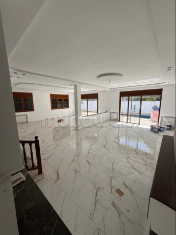maison-de-luxe-a-louer-a-souissi-5-chambres-air-conditionne-et-cheminee-big-8