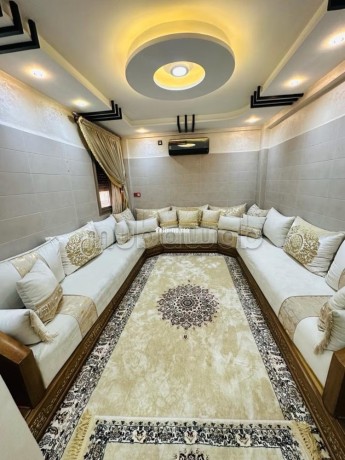 appartement-de-vacances-a-louer-a-hay-mohammadi-surface-de-64-m2-salon-typique-marocain-residence-securisee-big-0