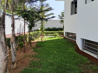 Triplex à vendre à HARHOURA - Appartement à vendre - Autre