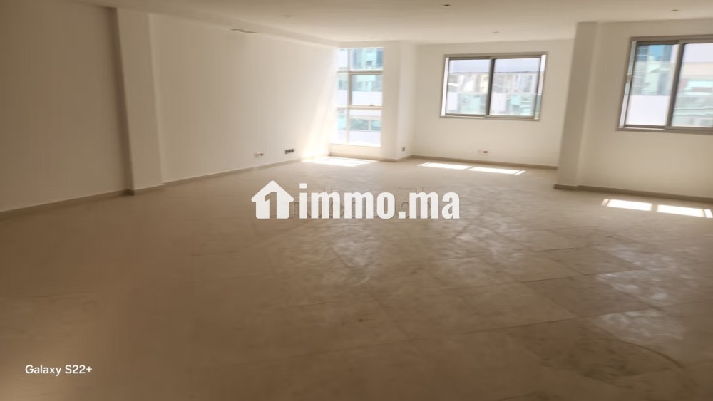 À LOUER Plateau de Bureau à gauthier immeuble prof - Location Immobilier - Casablanca - photo 8