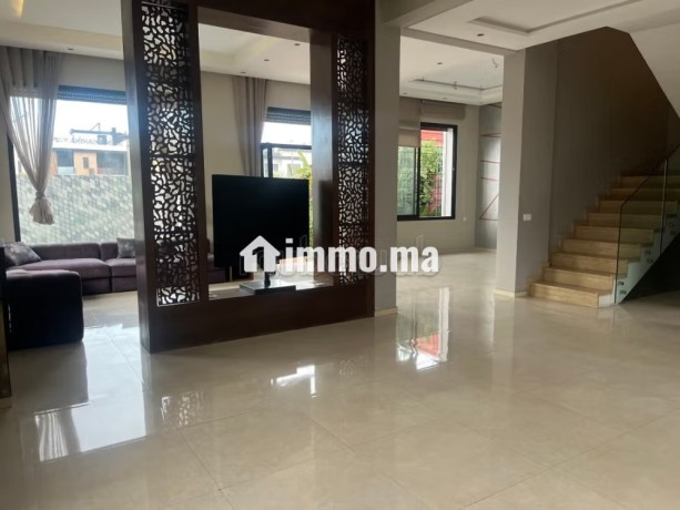 a-5-minutes-de-la-mer-villa-d-angle-a-louer-a-dar-bouazza-4-belles-chambres-belle-terrasse-et-jardin-big-2