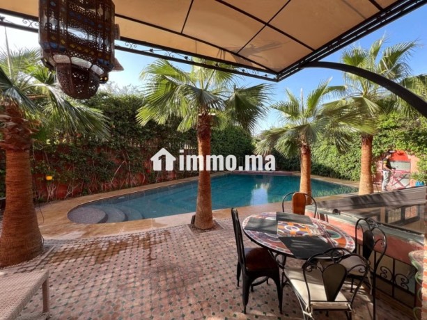 belle-villa-avec-grande-piscine-big-1