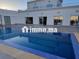 Villas de luxe à louer à Asilah. Surface de 600 m². Porte blindée et résidence sécurisée - Villa à vendre - Asilah