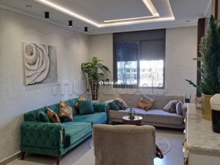 Location saisonnière à De La Plage. 5 pièces. Antenne parabolique, résidence sécurisée - Appartement à vendre - Tanger
