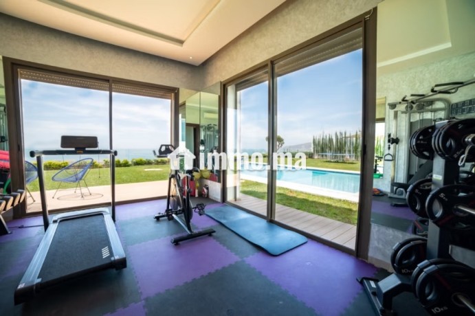 villa-de-luxe-vue-mer-a-taghazout-bay-5-suites-piscine-jardin-big-9