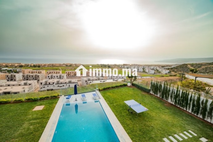 villa-de-luxe-vue-mer-a-taghazout-bay-5-suites-piscine-jardin-big-2