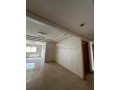 avec-4-chambres-apprt-vide-a-oasis-square-small-5