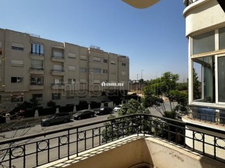 Avec 4 chambres Apprt vide à oasis square - Appartement à louer - Casablanca