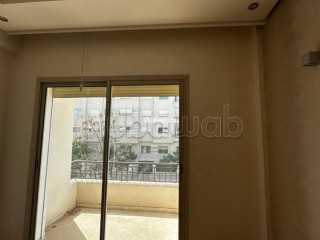 Avec 4 chambres Apprt vide à oasis square - Appartement à louer - Casablanca