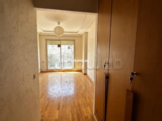 Avec 4 chambres Apprt vide à oasis square - Appartement à louer - Casablanca