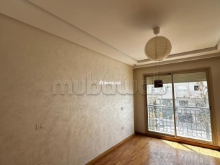 Avec 4 chambres Apprt vide à oasis square - Appartement à louer - Casablanca