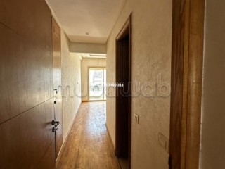 Avec 4 chambres Apprt vide à oasis square - Appartement à louer - Casablanca