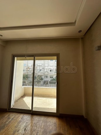 avec-4-chambres-apprt-vide-a-oasis-square-big-11