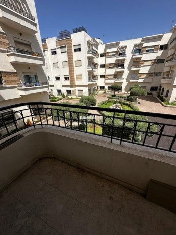 avec-4-chambres-apprt-vide-a-oasis-square-big-13