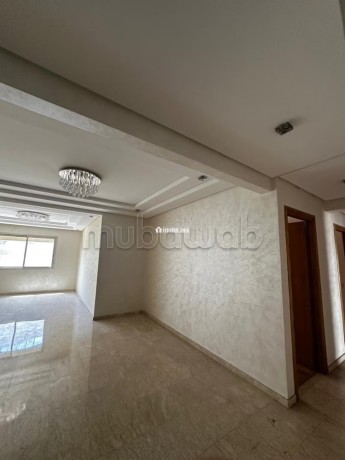 avec-4-chambres-apprt-vide-a-oasis-square-big-5
