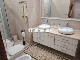 Bel appartement à vendre à Harhoura. 3 chambres. Concierge et piscine - Appartement à vendre - Autre