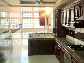 Appartement à coté de la clinique du Maghreb - Appartement à vendre - Casablanca