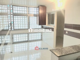 Appartement à coté de la clinique du Maghreb - Appartement à vendre - Casablanca