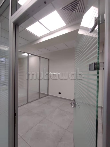Bureau professionnel 93m2 Moderne et bien situé - Location Immobilier - Casablanca - photo 2