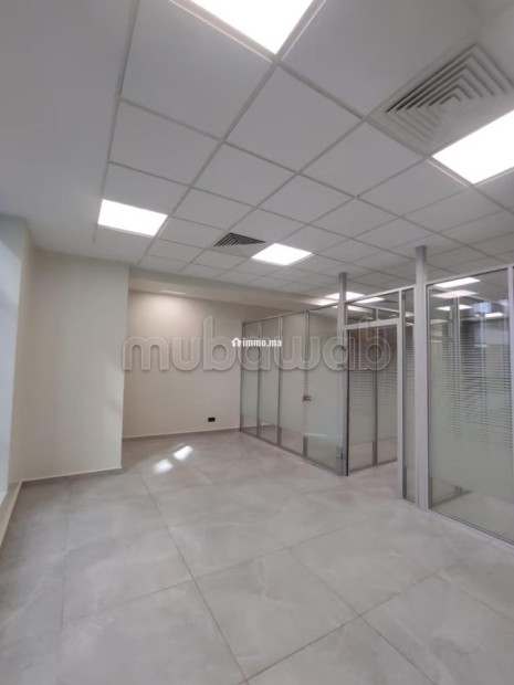 Bureau professionnel 93m2 Moderne et bien situé - Location Immobilier - Casablanca - photo 3