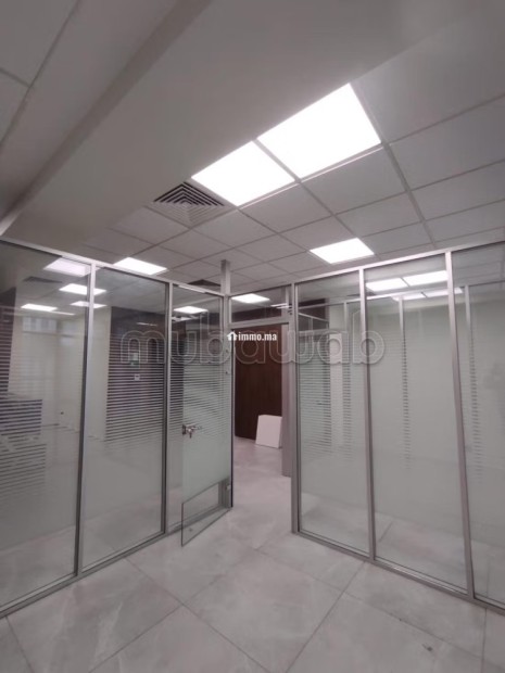 Bureau professionnel 93m2 Moderne et bien situé - Location Immobilier - Casablanca - photo 7