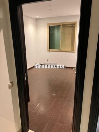 appartement-usage-bureau-a-louer-mahaj-riad-big-1