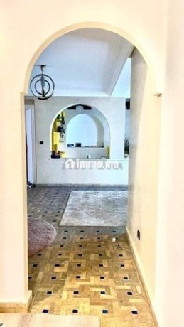 appartement-vide-a-louer-160-m2-style-riad-big-9