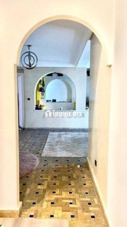 appartement-vide-a-louer-160-m2-style-riad-big-10