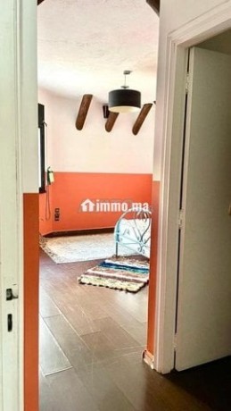 appartement-vide-a-louer-160-m2-style-riad-big-13