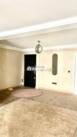 appartement-vide-a-louer-160-m2-style-riad-big-14