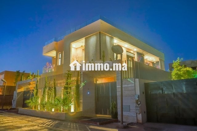 villa-ultra-moderne-5-chambres-big-0