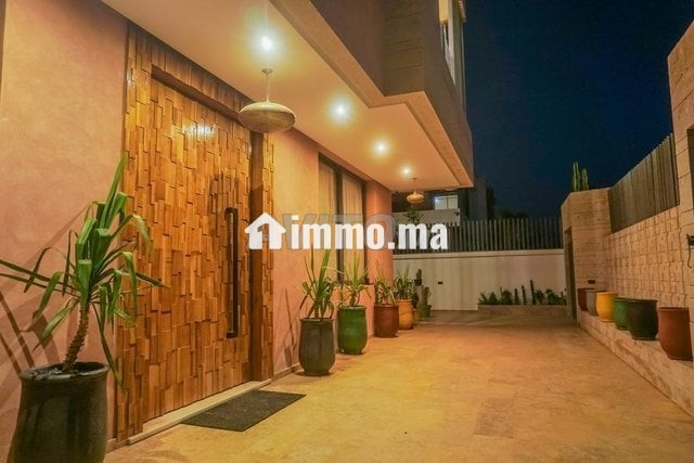 villa-ultra-moderne-5-chambres-big-1