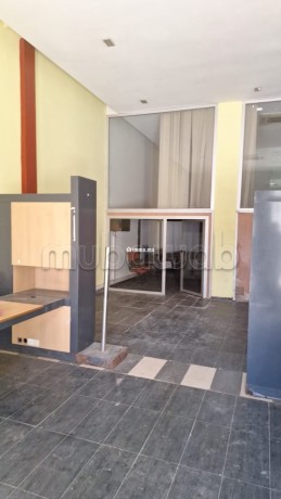 habit-immobilier-met-en-vente-un-local-commercial-avec-mezzanine-big-0