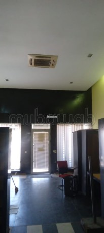 habit-immobilier-met-en-vente-un-local-commercial-avec-mezzanine-big-2
