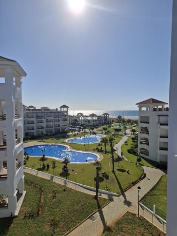 residence-avec-piscines-et-acces-direct-plage-big-6
