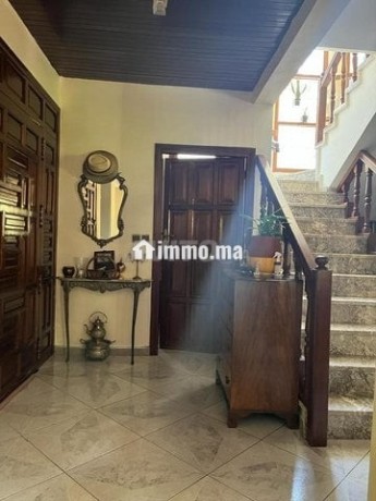vente-villa-bien-placee-hay-riad-big-5