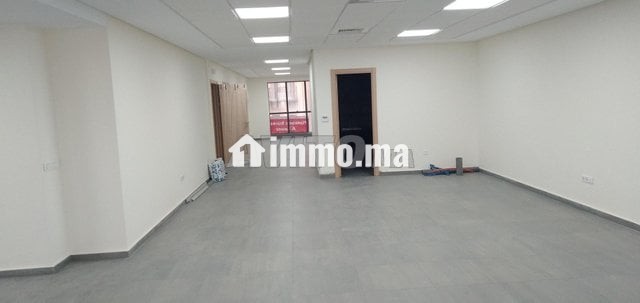 des-bureaux-h-stand-a-oasis-a-partir-300-m-big-7