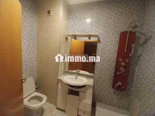 شقة مريحة و هادئة للكراء مفروشة - Appartement Location Vacances - Tanger
