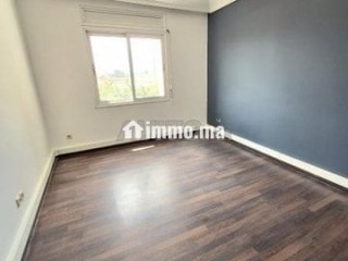 VAL FLEURI Bd STENDHAL JOLI BUREAU A VENDRE 112 m² - Bureau à vendre - Casablanca