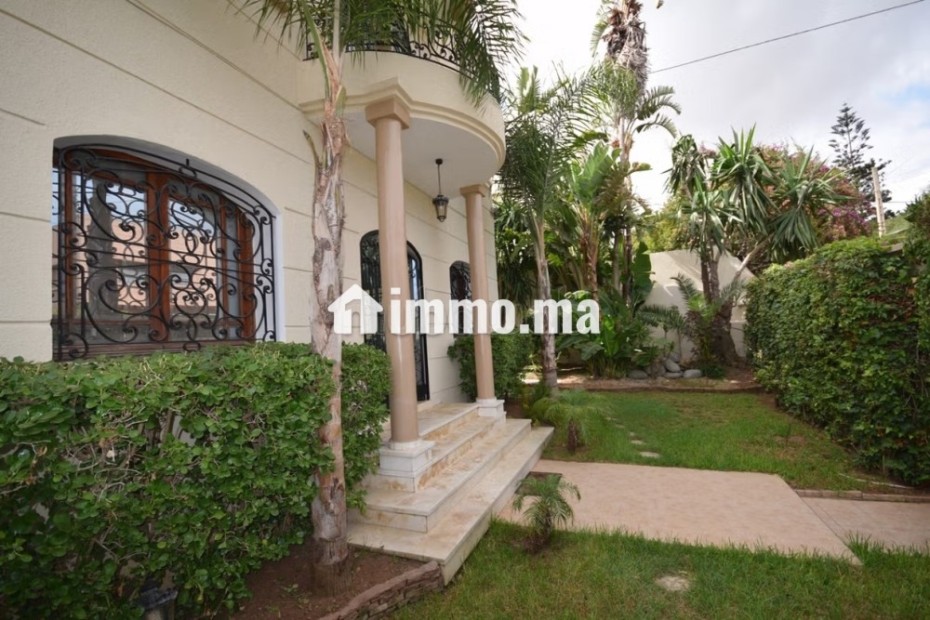 Superbe villa 500 m2 à usage bureau quartier oasis - Location Immobilier - Casablanca - photo 1