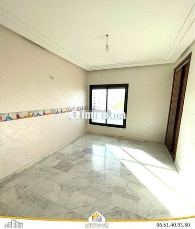 un-bel-appartement-de-166m2-en-location-big-1