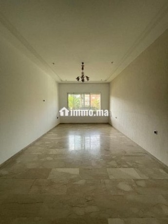 bel-appartement-de-119m2-a-louer-big-2