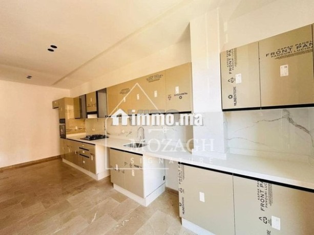 moderne-appartement-sur-residence-securisee-big-5