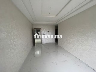 Appartement en vente à A proximité de la nouvelle gare routière. 3 belles chambres. Porte blindée, sécurité - Appartement à vendre - Tanger